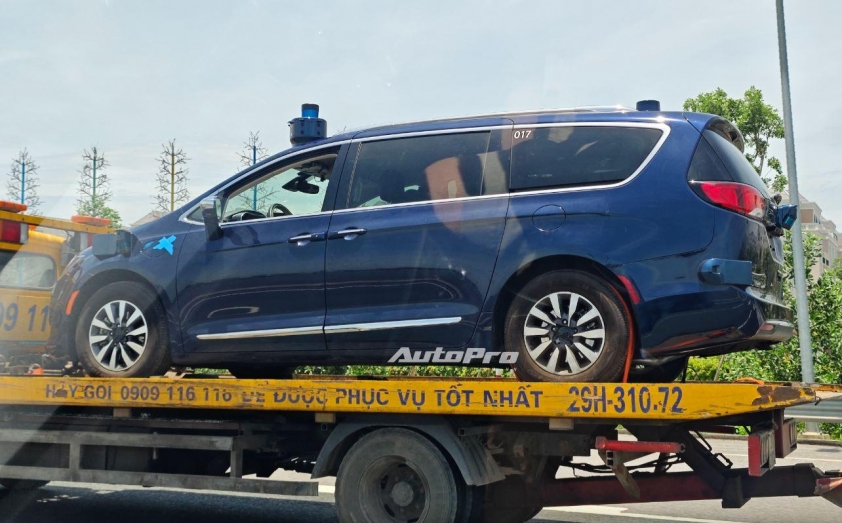 Chrysler Pacifica bí ẩn xuất hiện tại Hà Nội: Xe tự lái đang âm thầm thử nghiệm ở Việt Nam? 643915