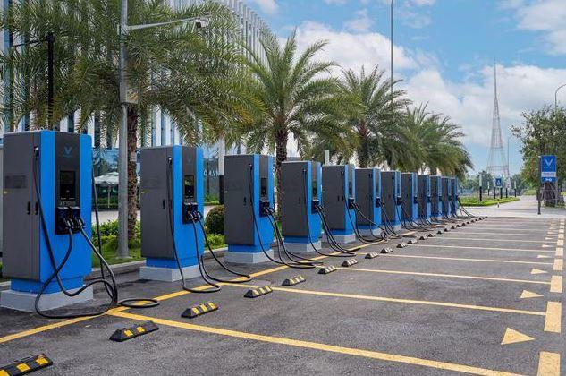 Giá điện trạm sạc tăng từ tháng 6: Liệu chi phí vận hành xe điện có còn rẻ hơn xe xăng? 643994