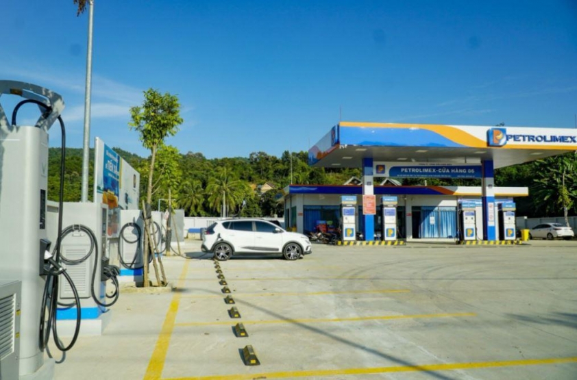 Giá điện trạm sạc tăng từ tháng 6: Liệu chi phí vận hành xe điện có còn rẻ hơn xe xăng? 643995
