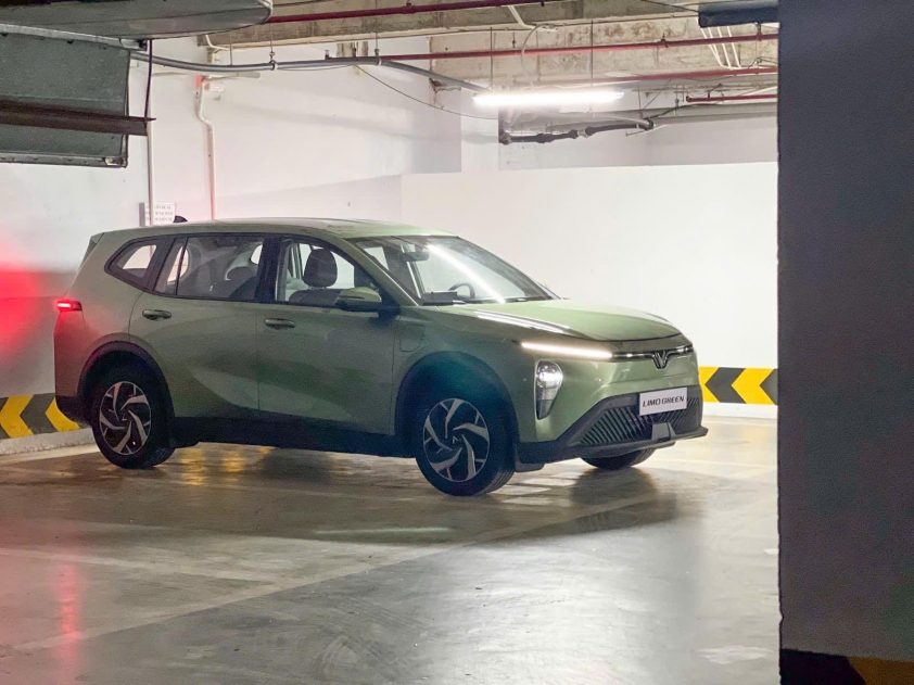 VinFast Limo Green lộ diện trước giờ G: MPV điện 7 chỗ liệu có đủ sức chinh phục cả gia đình Việt?  645762