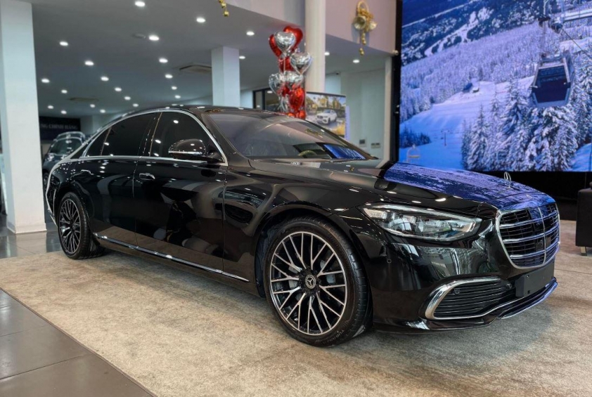 Mercedes, Audi, Volkswagen đồng loạt tung ưu đãi, ô tô nhập khẩu tiền tỷ đua nhau giảm giá 674335
