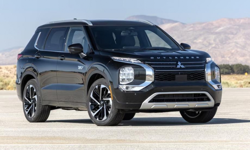 Mitsubishi Outlander PHEV bị