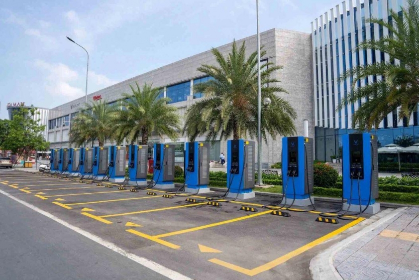 Tín hiệu cải thiện hạ tầng trạm sạc xe điện công cộng tại Việt Nam  680639