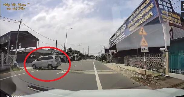 Quên phanh tay, ô tô 7 chỗ suýt gây họa – Bài học đắt giá về thói quen lái xe 683245