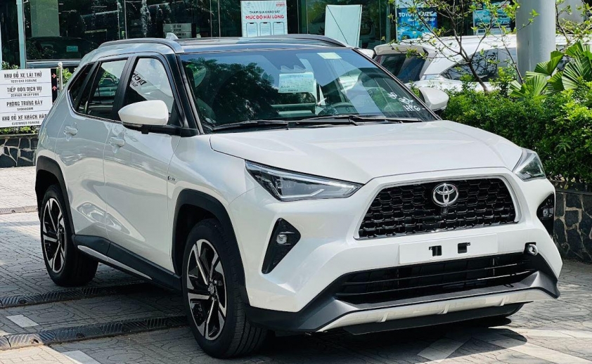Loạt SUV cỡ B giảm giá kỷ lục trước tháng
