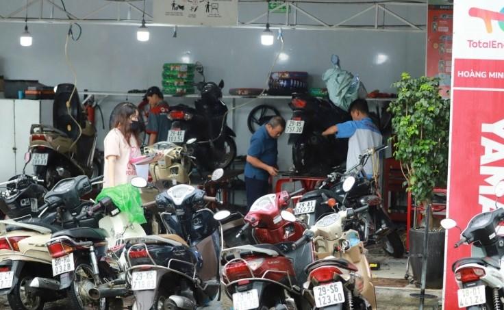 Hà Nội ngập nặng sau mưa lớn, ô tô chết máy hàng loạt, cứu hộ quá tải 692367