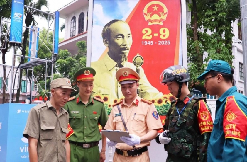 Hà Nội phân luồng giao thông phục vụ sơ duyệt diễu binh 27/8 692981