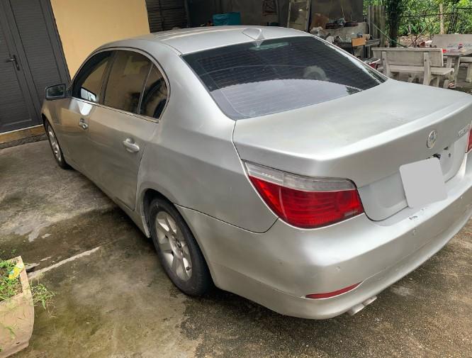 BMW 525i đời 2004 rao bán chỉ 100 triệu đồng, giá rẻ nhưng “không hời” 695752