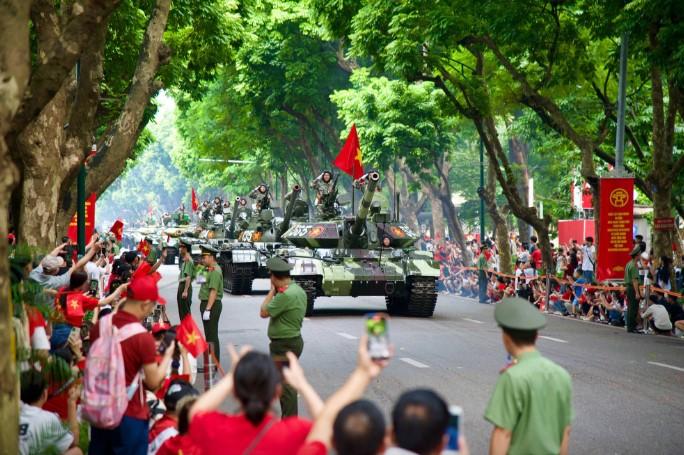Máy bay Su-30, xe tăng, tên lửa đồng loạt xuất hiện trong tổng duyệt A80 695762
