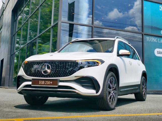 EQB 250+ 2025 cập bến đại lý: Mẫu SUV điện hạng sang chạy 537 km/sạc 699708
