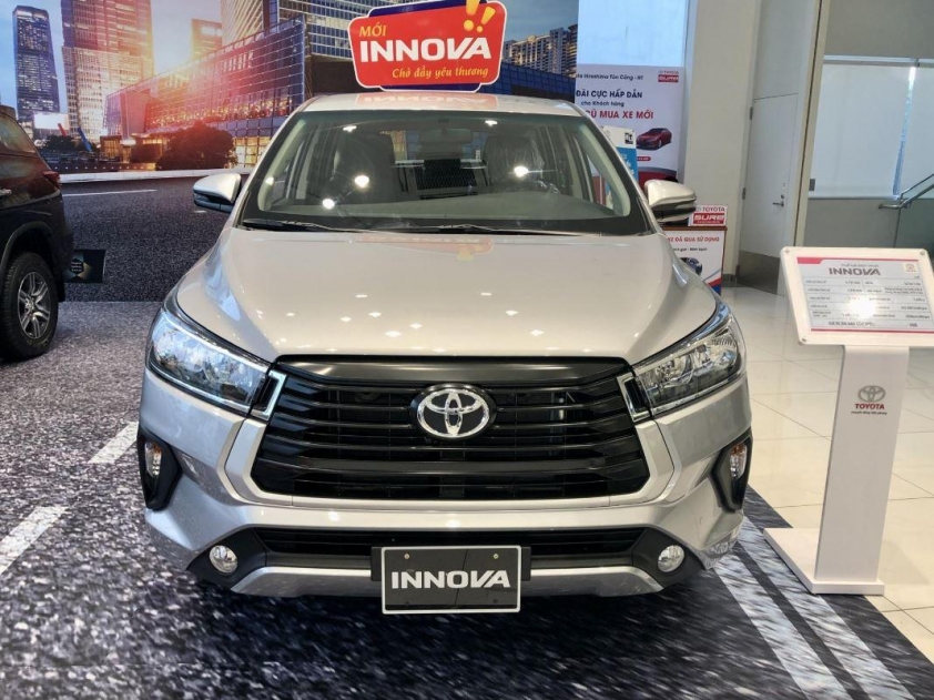 Innova rời danh mục sản phẩm, Toyota đặt cược vào Innova Cross hiện đại 701121