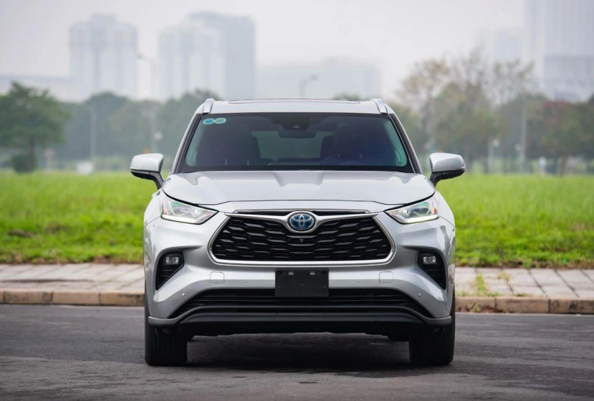 Toyota Highlander nhập Mỹ: Xe cũ đời 2021 vẫn đắt hơn SUV hạng sang Đức 701857