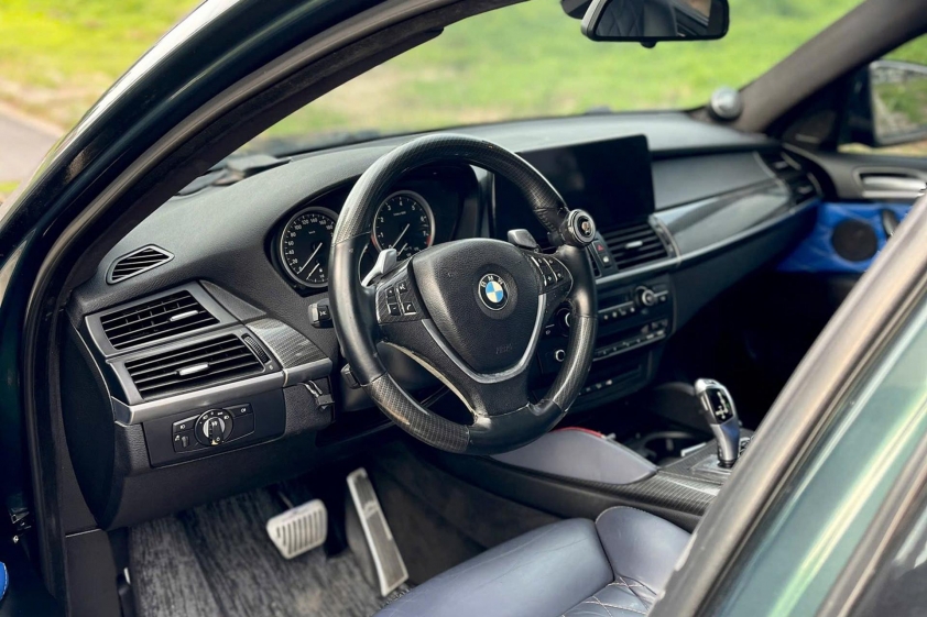 BMW X6 từng có giá hơn 4 tỷ, hiện rao bán rẻ bất ngờ tại Việt Nam 708516