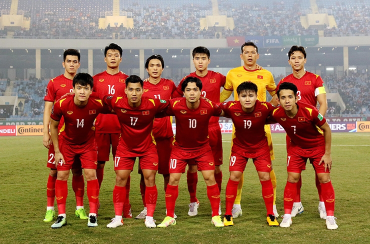 doi-hinh-dt-viet-nam-dau-oman-lan-dau-cho-trung-ve-viet-kieu-081056jpg