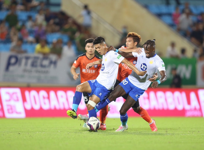 Quyết trụ hạng, nhiều CLB V-League tiêm doping khủng cho cầu thủ 180644