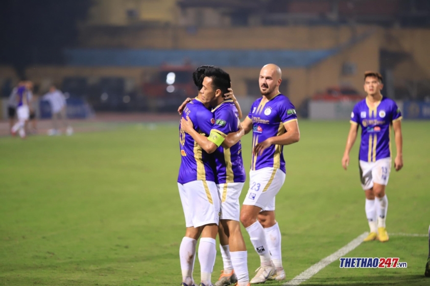 Thắng dễ Đà Nẵng, Hà Nội FC đòi lại ngôi đầu từ tay Hải Phòng-211184