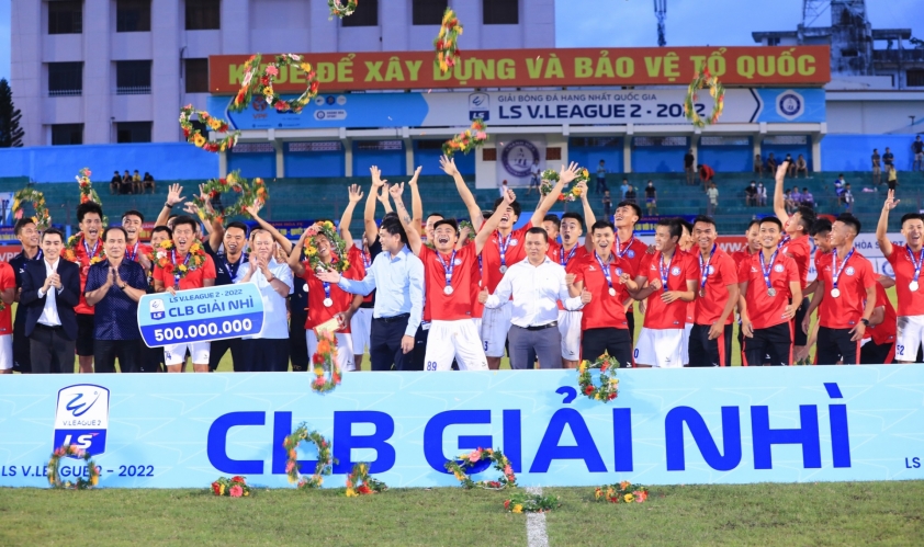 Nhà vô địch AFF Cup tạo cột mốc bất ngờ khi thăng hạng V-League 2023 211456