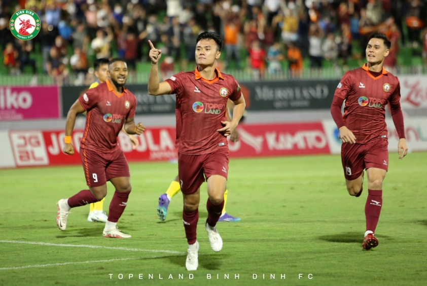 Xuân Nam ghi bàn duy nhất của trận đấu