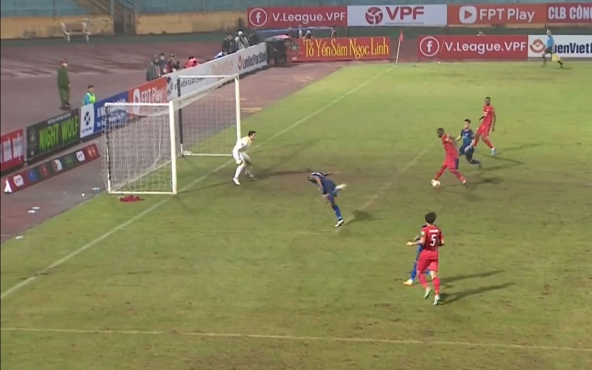 Trực tiếp CAHN 5-0 Bình Định: Ngoại binh thi nhau nổ súng 245999