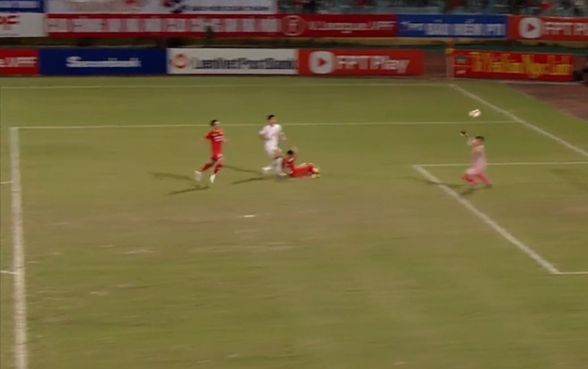 Trực tiếp CAHN 0-1 Viettel: Bùi Tiến Dũng ghi bàn 248685