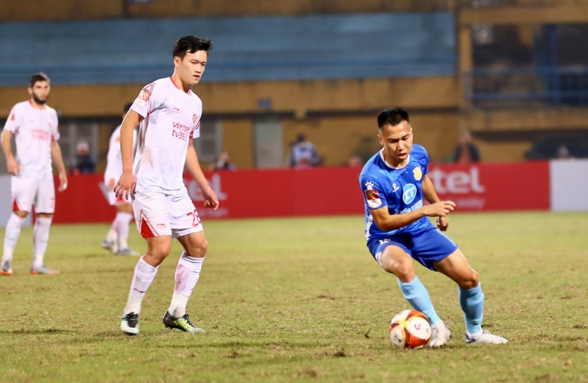 Trực tiếp Viettel 0-0 Nam Định: Ăn miếng trả miếng 250101