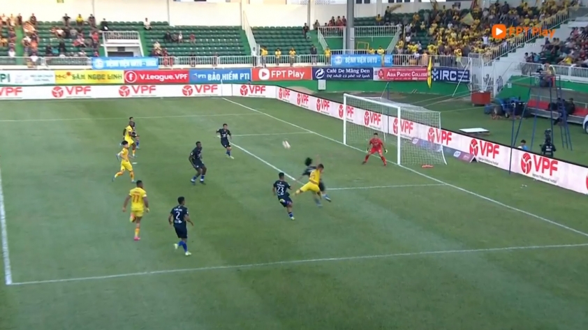 Trực tiếp HAGL 1-0 Thanh Hóa: Siêu phẩm của Minh Vương 282204