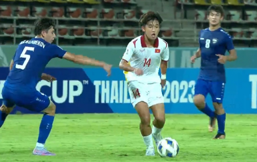 Trực tiếp U17 Việt Nam 0-1 U17 Uzbekistan: 'Rồng Vàng' lép vế 295550