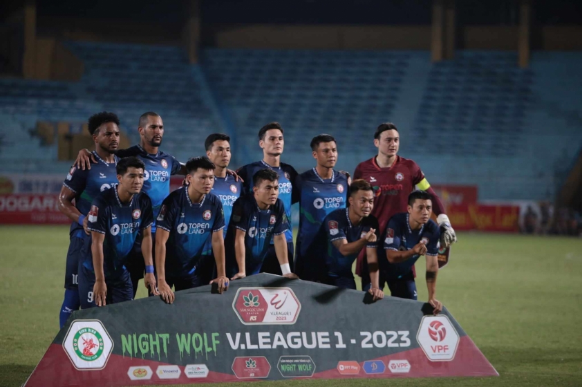 Trực tiếp Hà Nội 0-0 Bình Định: Trận đấu bắt đầu 304050