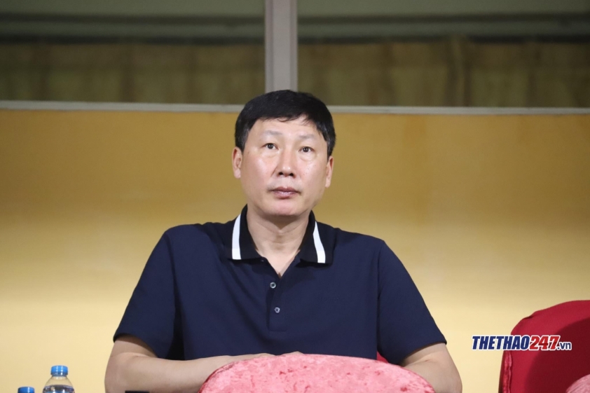 Trực tiếp Viettel vs HAGL: HLV Kim Sang-sik xuất hiện 456690