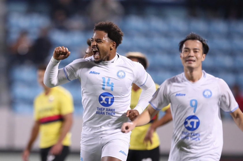 Trước vòng 10 V-League 2024/2025: Ứng viên và những 'kẻ thách thức' 584036
