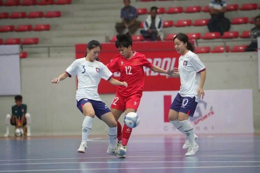 Hòa đội hạng 25 FIFA, Việt Nam đi tiếp với ngôi đầu bảng 584876