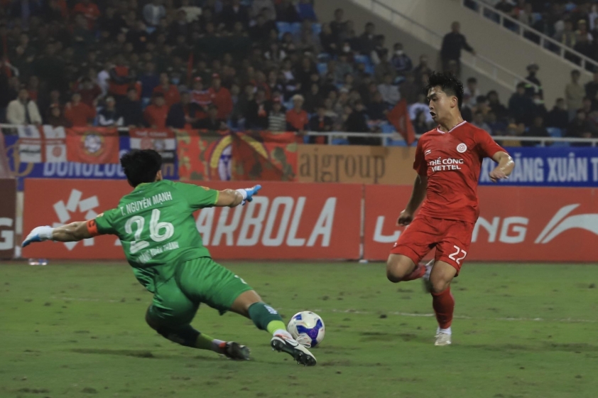 Trực tiếp Viettel 0-1 Nam Định: Khó cho chủ nhà 598867