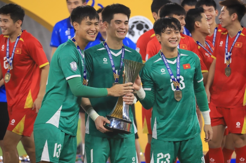 Thủ môn U23 Việt Nam có bước tiến lớn trong sự nghiệp 684093