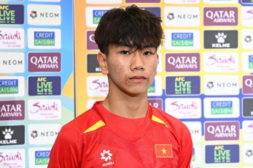 Tiền vệ U17 Việt Nam ghi bàn, giúp đội nhà thắng 8-0 691486