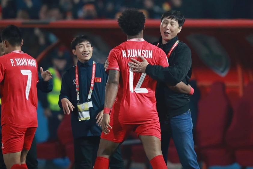 Trở lại ĐT Việt Nam, Xuân Son nói 1 điều về HLV Kim Sang Sik 739302