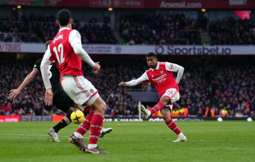 arsenal-v-afc-bournemouth-premier-league-emirates-stadium-2-1677954218.jpg