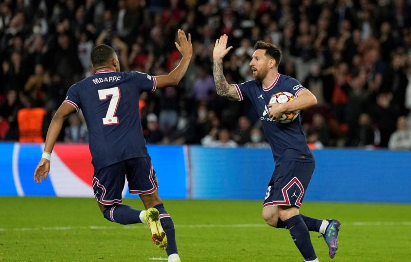 messi-mbappe-2010