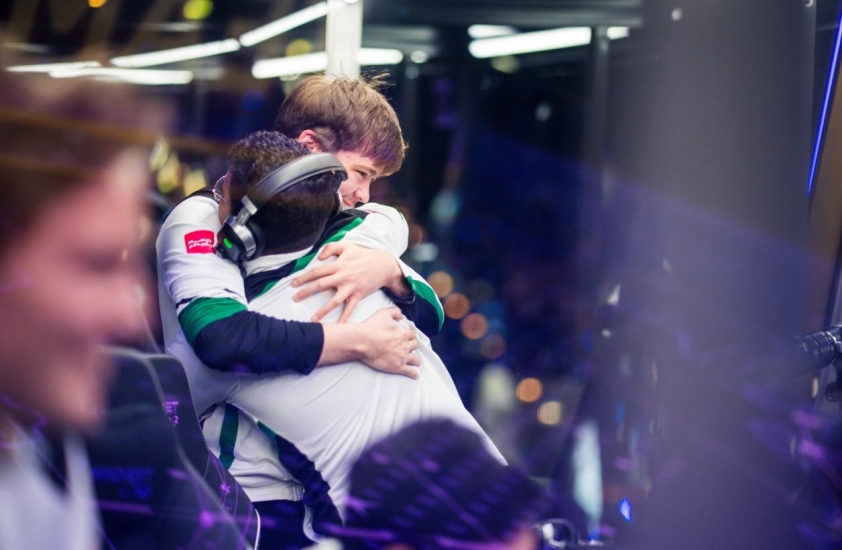 Team Falcons đánh bại Xtreme Gaming, lên ngôi vô địch The International 2025 704438