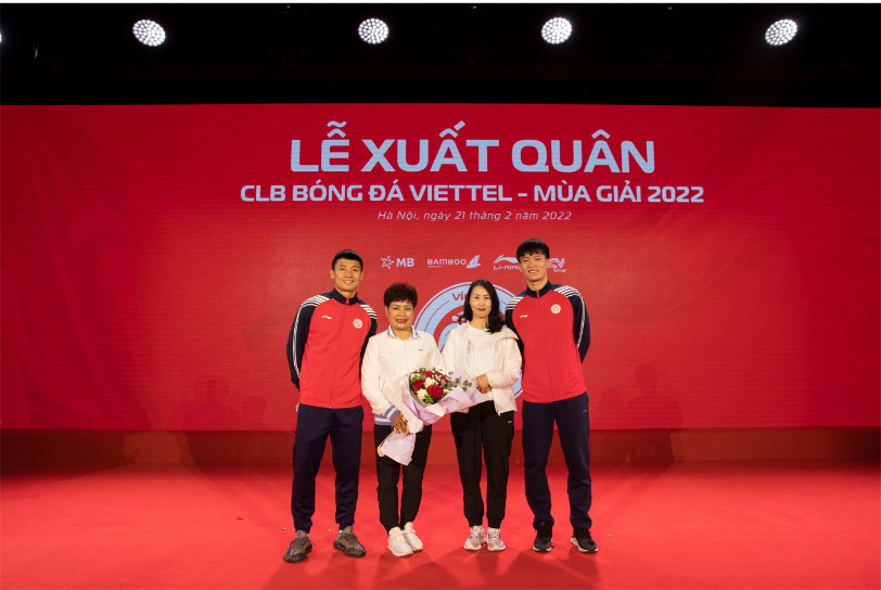 Li-ning tiếp lửa bóng đá Viettel thăng hoa mùa giải mới 114092