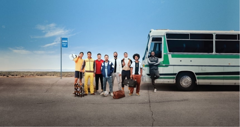 Chào World Cup 2022, adidas công chiếu phim ngắn Family Reunion quy tụ các ngôi sao bóng đá huyền thoại 218195