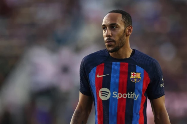 Xavi nói lời như 'hất nước' Chelsea về Aubameyang 167429