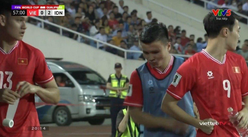 HLV Troussier: 'Tôi là huấn luyện viên, sử dụng ai đều là quyền của tôi' 430168