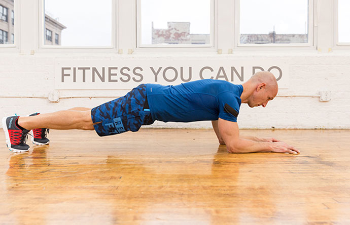 Tập plank bị đau cơ bụng