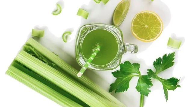 Uống nước chanh giảm cân