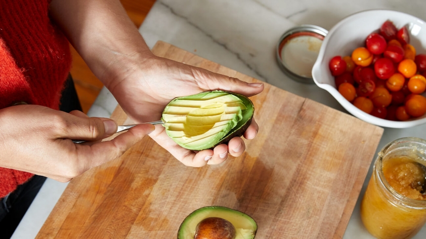 ăn bơ có tác dụng gì cho da mặt