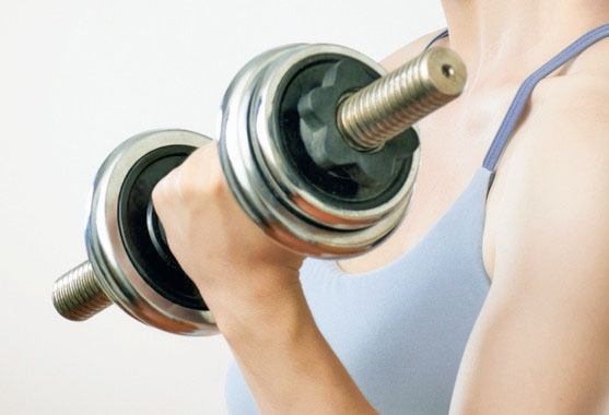 Massage giảm mỡ bắp tay