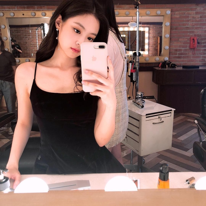 Bờ vai Jennie