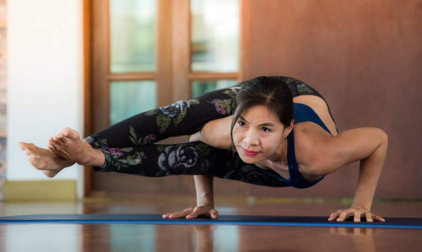 Các tư thế yoga đẹp mắt