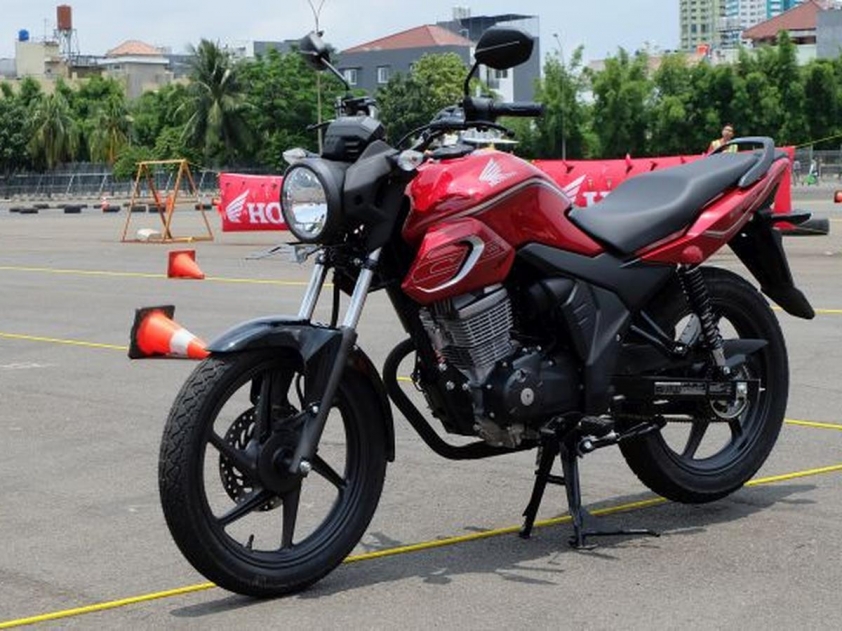 Giá xe Honda Verza 150