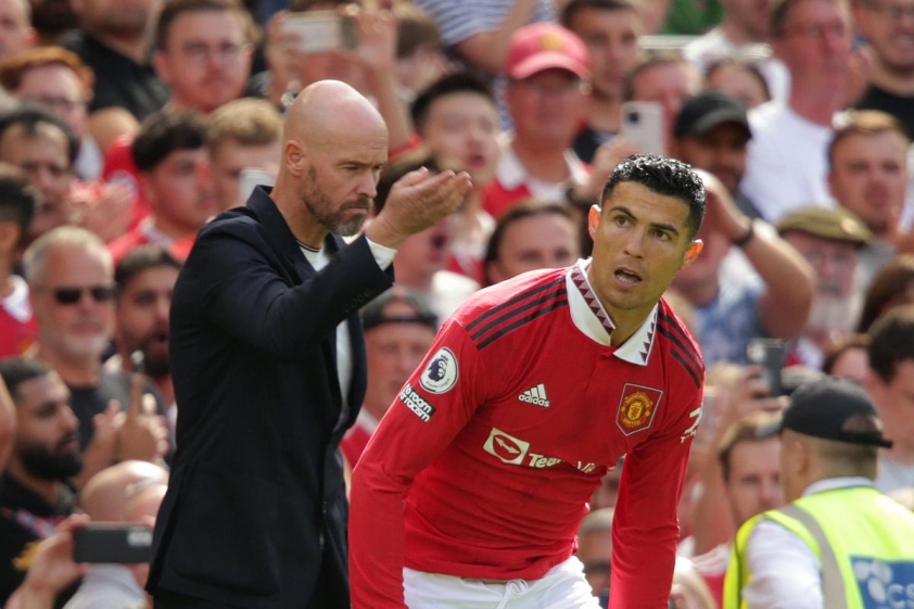 Điều lạ ngược đời, Ronaldo phải cảm thấy hạnh phúc khi được dự bị tại MU 182137
